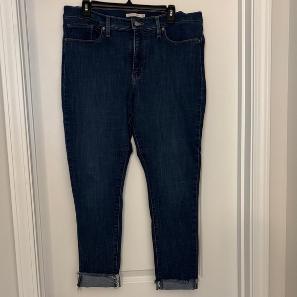 Women's Levi’s Dark Blue Jeans - Picture 1 of 4